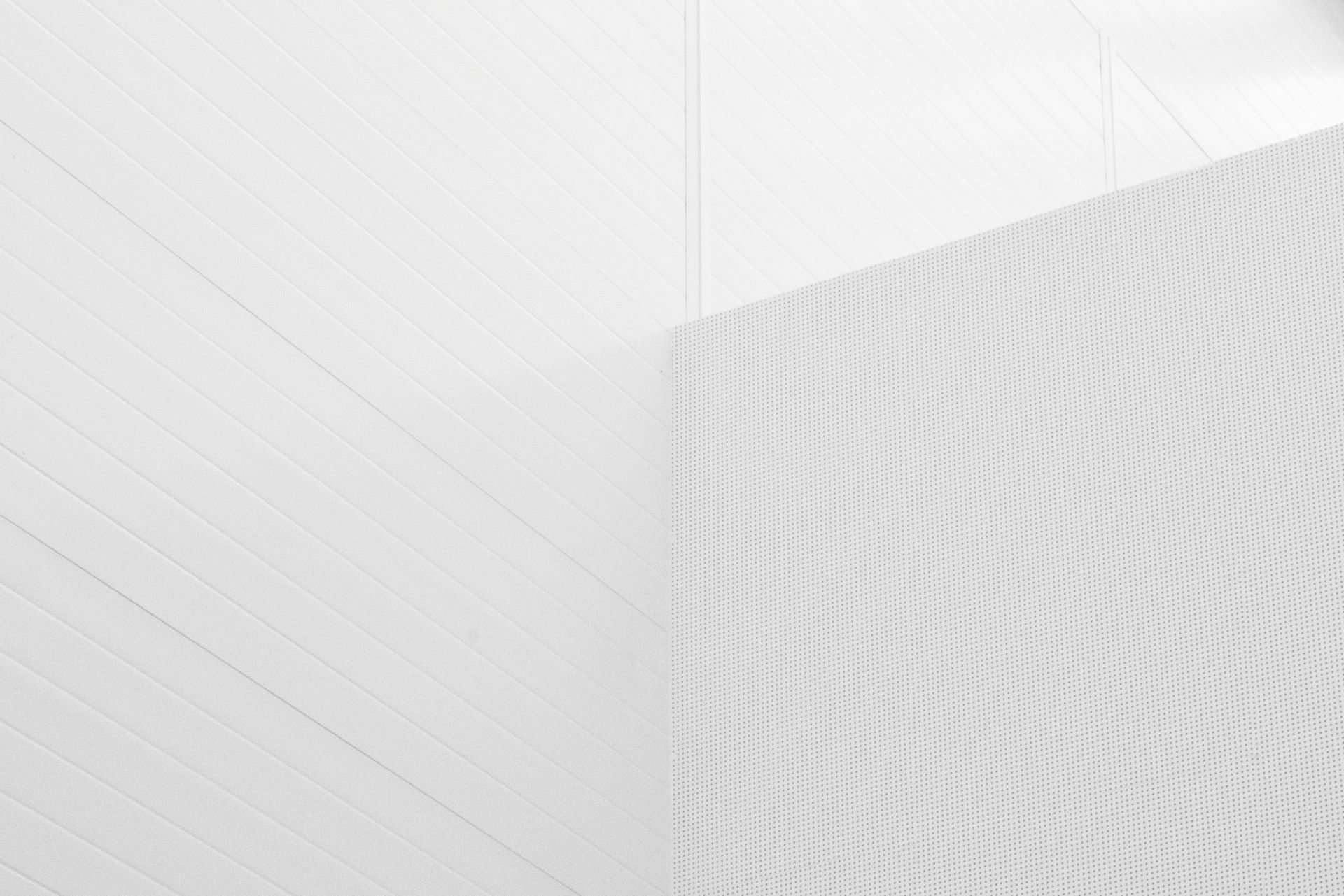 oleg-laptev-7jqh3eis8bs-unsplash